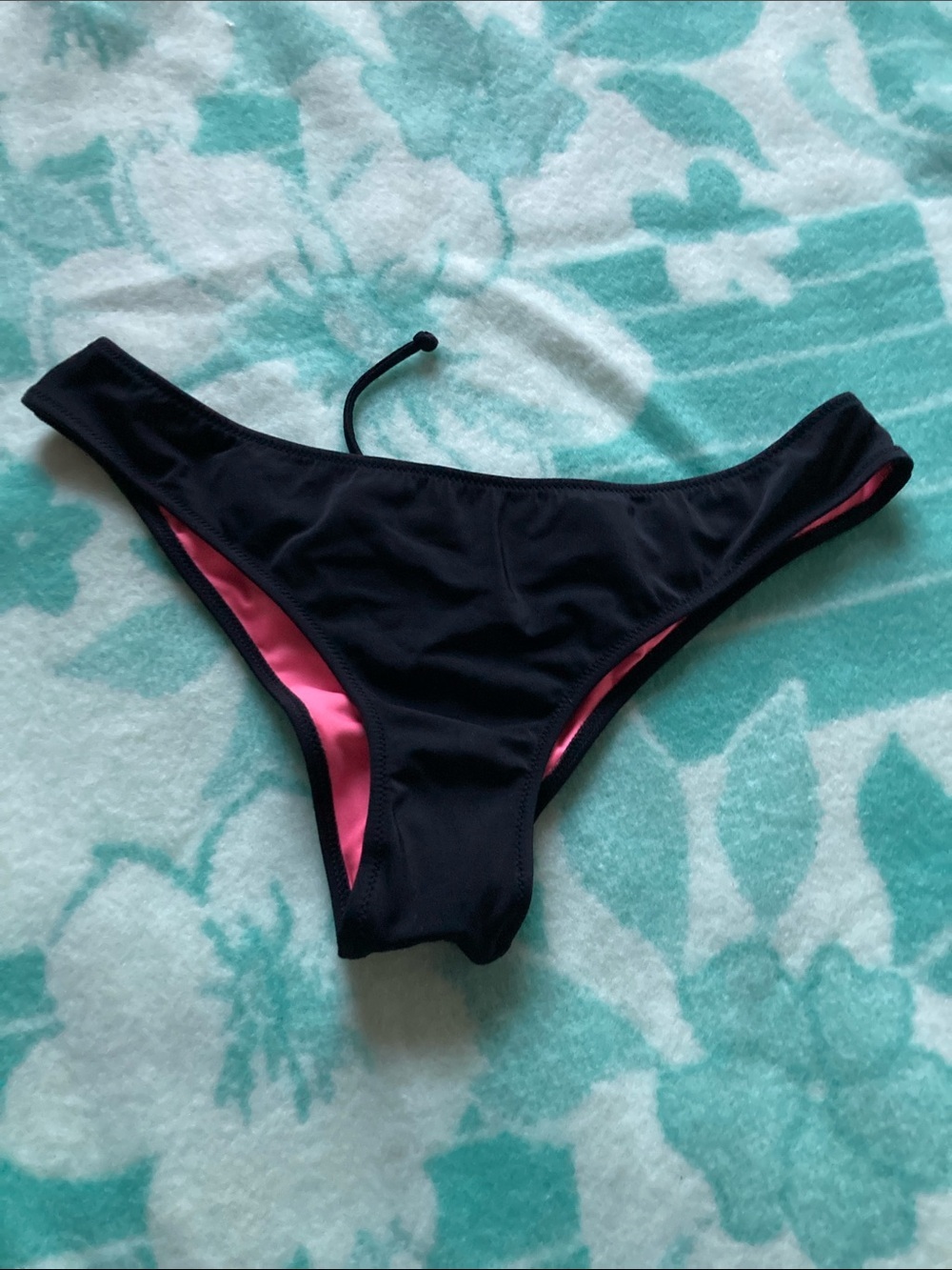 Victoria’s Secret PINK Y2K bikini bottom black “scrunch” butt